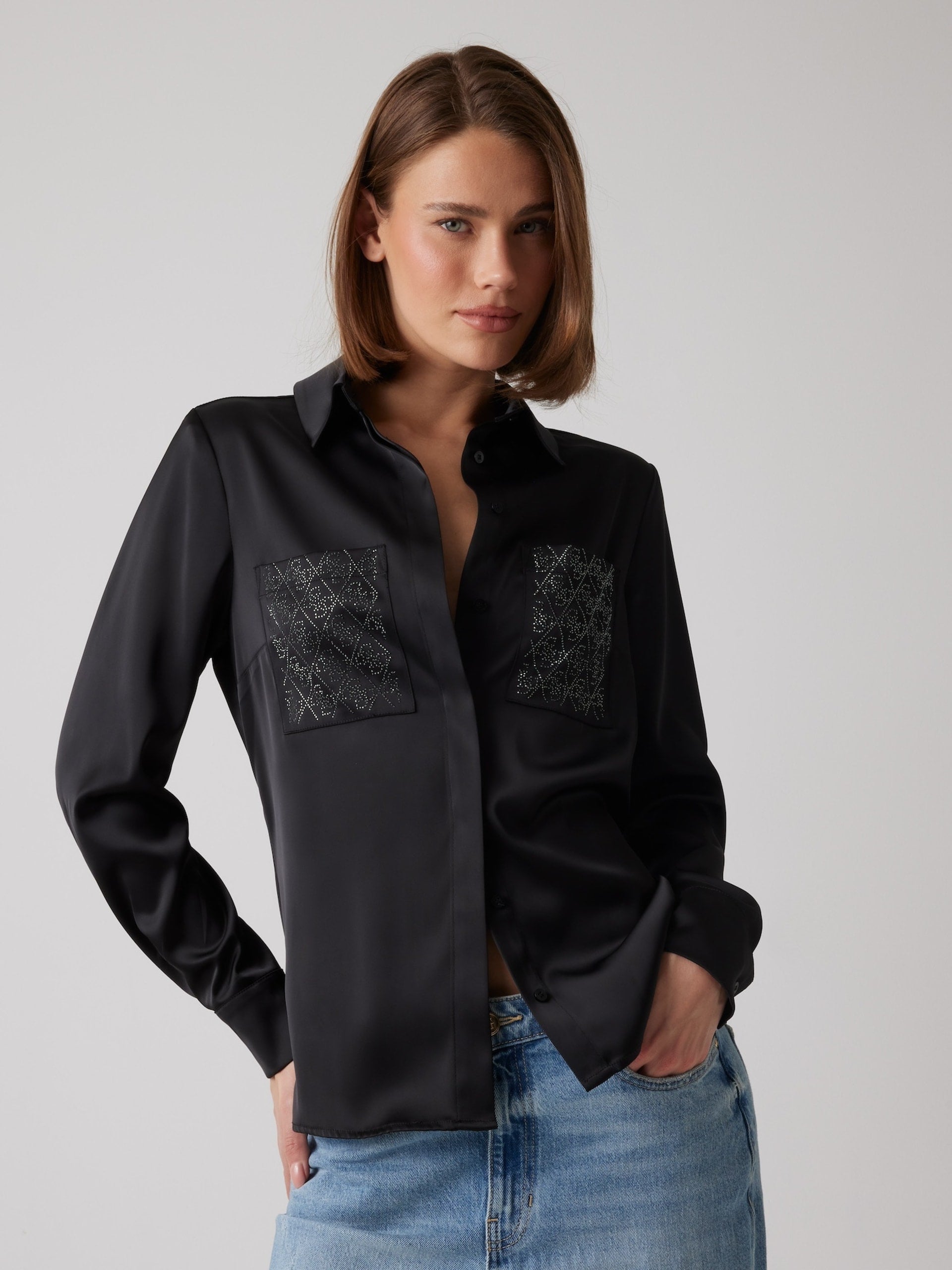 【完売品】Gajess ガジェス Marguerite Blouse GUESS Marguerite HotFix Shirt – SHOOZZ