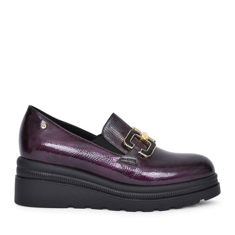 DONNA SERINA Slip on Shoe in burgundy