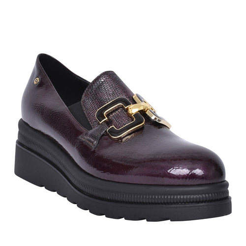 DONNA SERENA Slip on Shoe in burgundy
