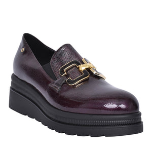 DONNA SERINA Slip on Shoe in burgundy