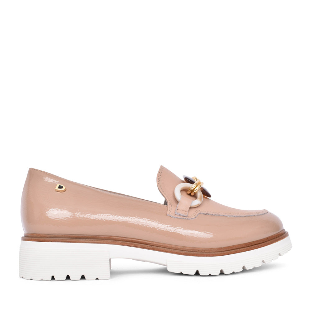 DONNA SERENA Camel Loafers