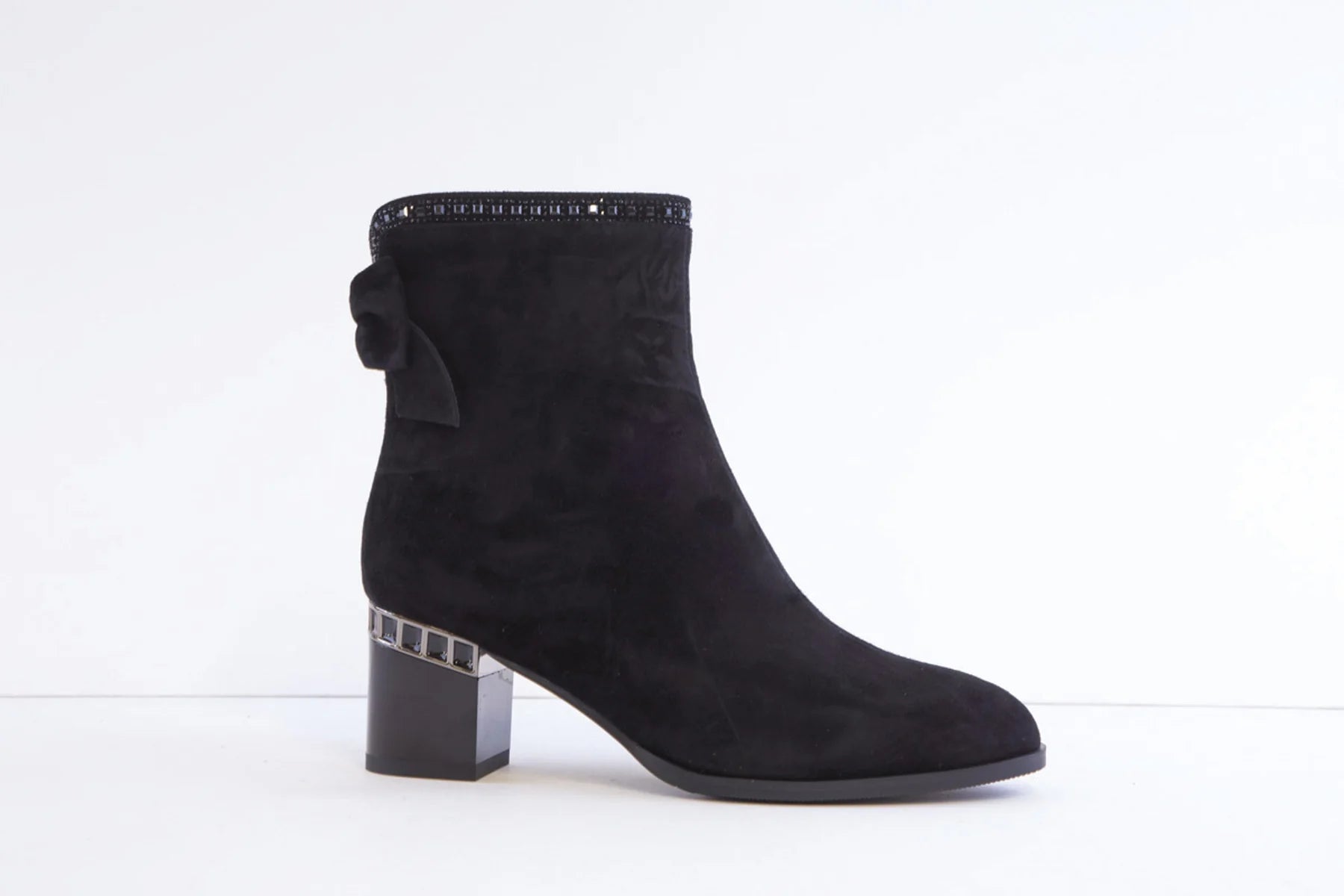 Loretta VitaleBlack Suede Heeled Boot