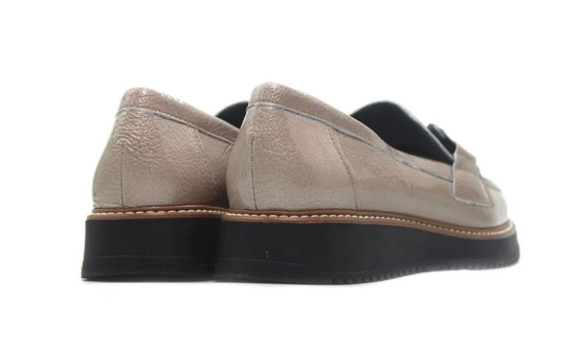 Pitillos Patent Loafer Stone