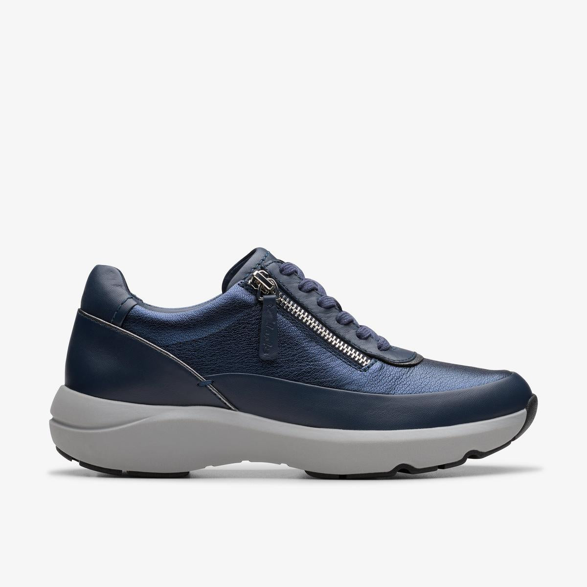 Clarks Tivoli Zip Trainer / Walking shoe