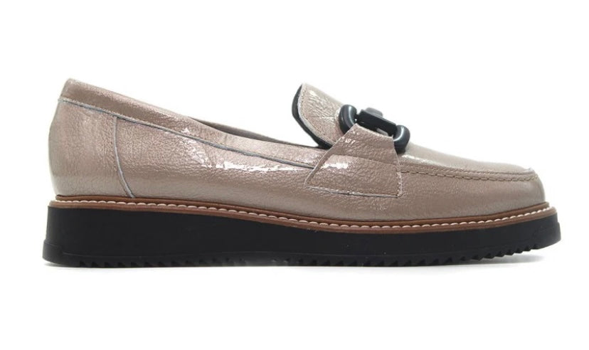 Pitillos Patent Loafer Stone