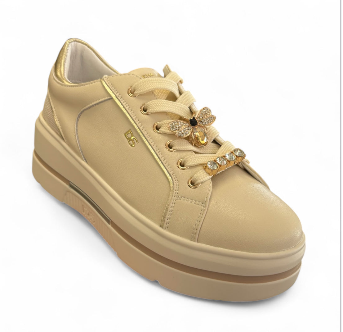 DONNA SERENA Laced Up Walking Shoe