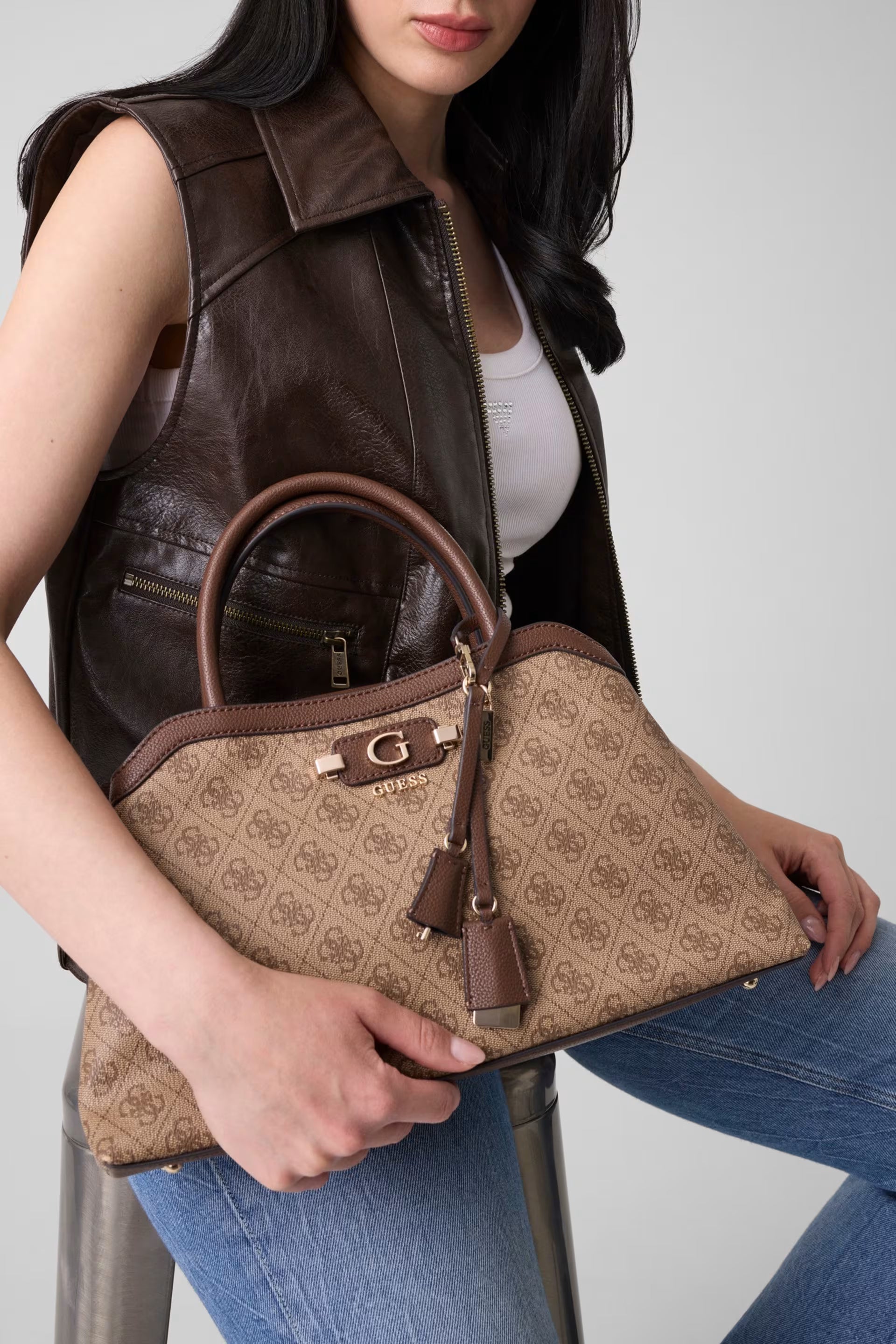 GUESS Lindsey Girlfriend Satchel