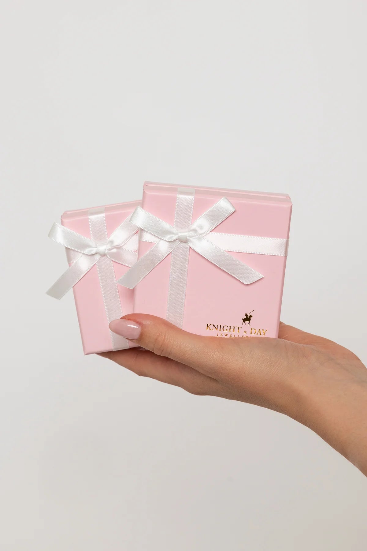 KNIGHT & DAY - Pearl Bracelet