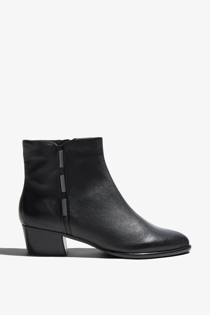 Regarde Le Ciel Lori 02 Black Ankle Boot