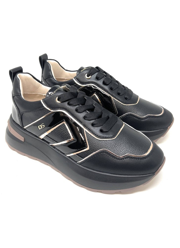 DONNA SERENA Lace up Walking Shoe Black/Gold