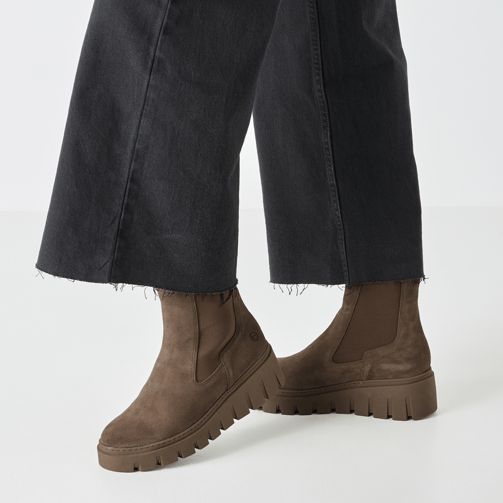 Tamaris Leather Chelsea Boot Taupe