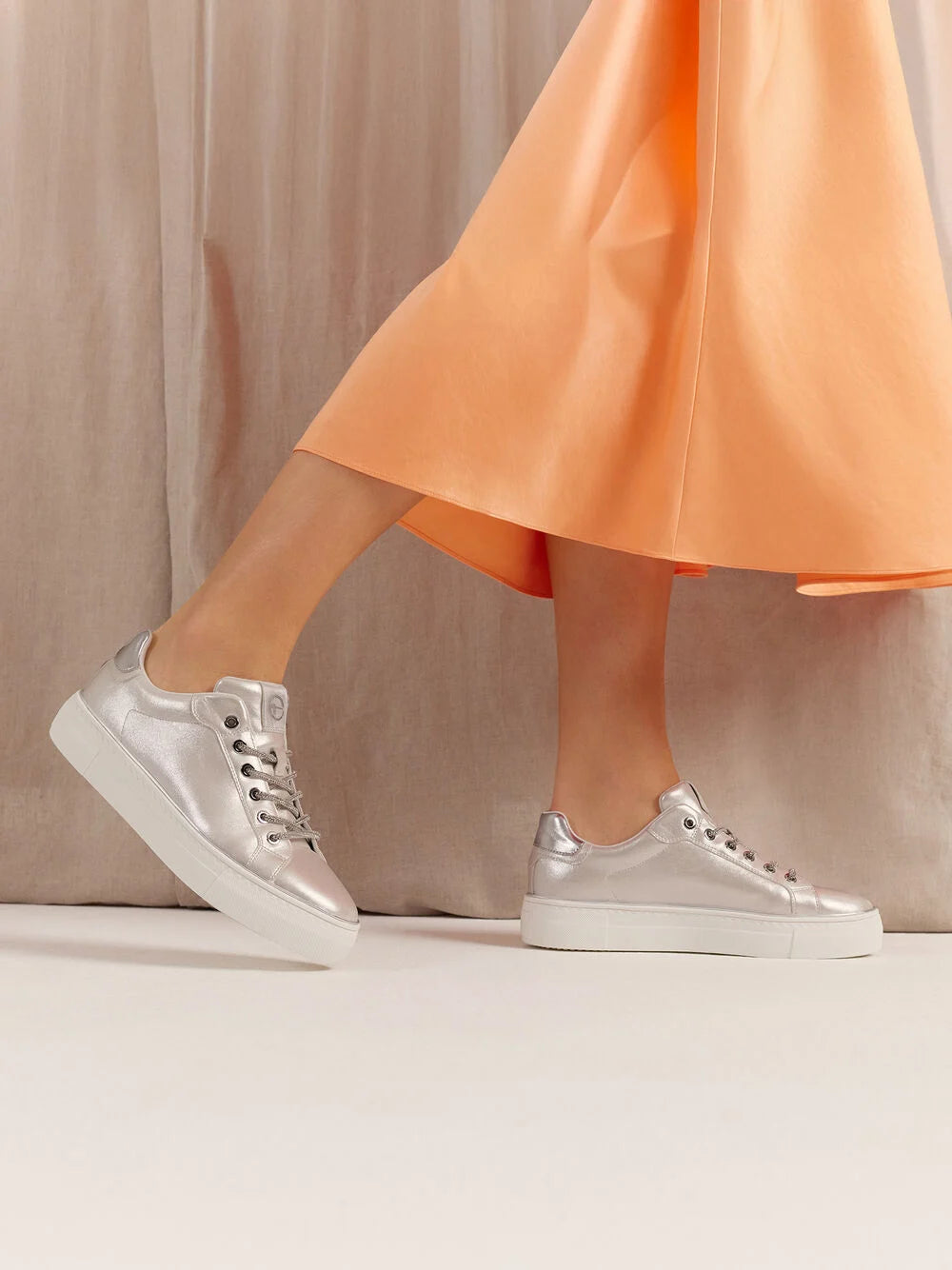 Tamaris Silver Trainer