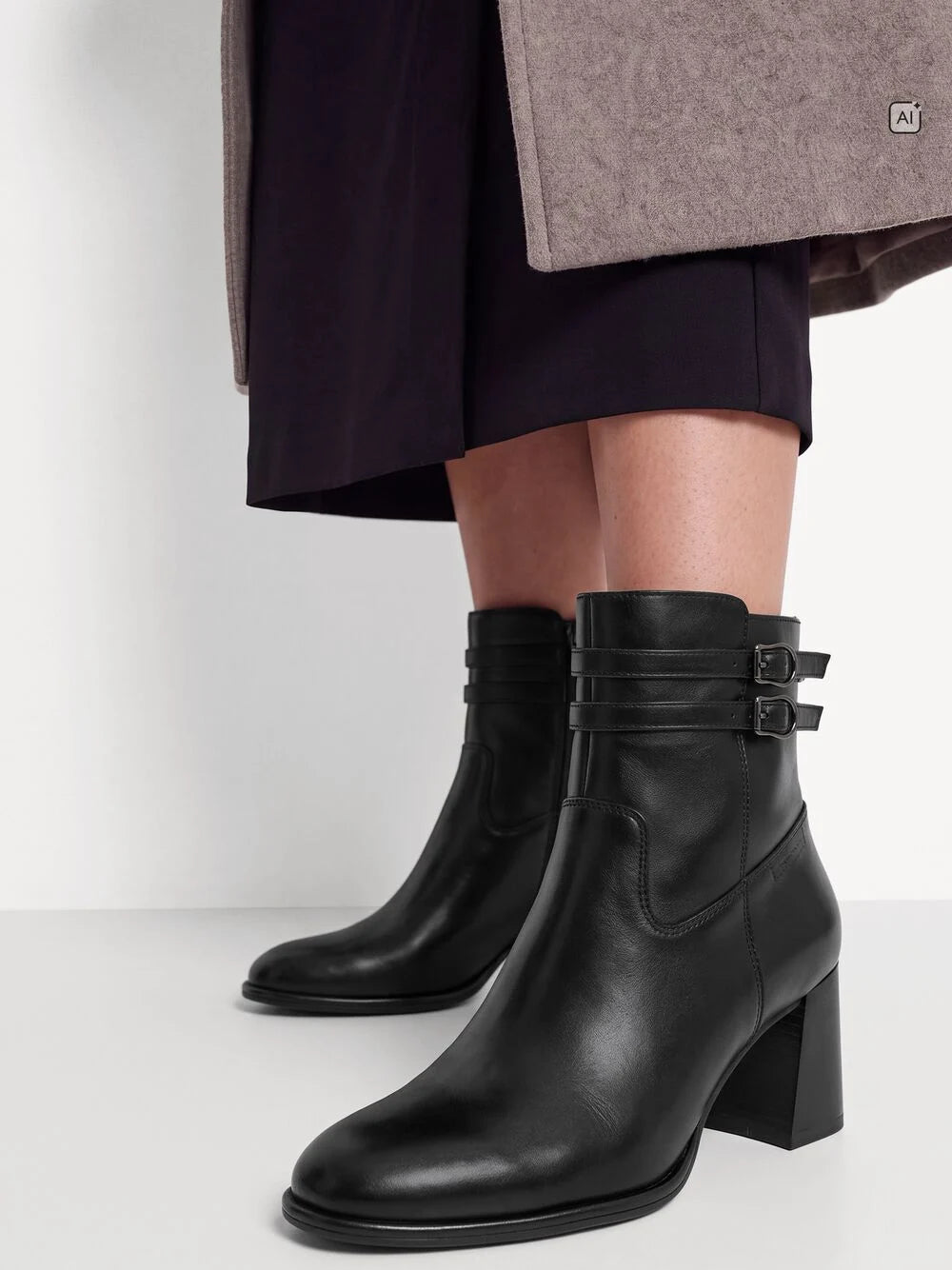 Tamaris Leather Heeled Ankle Boot