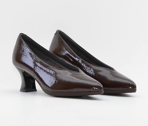 PITILLOS Black Court Shoe