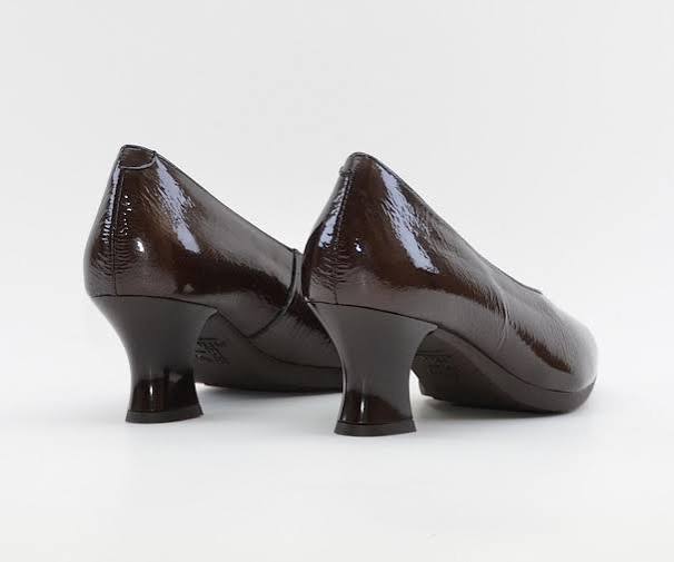 PITILLOS Black Court Shoe
