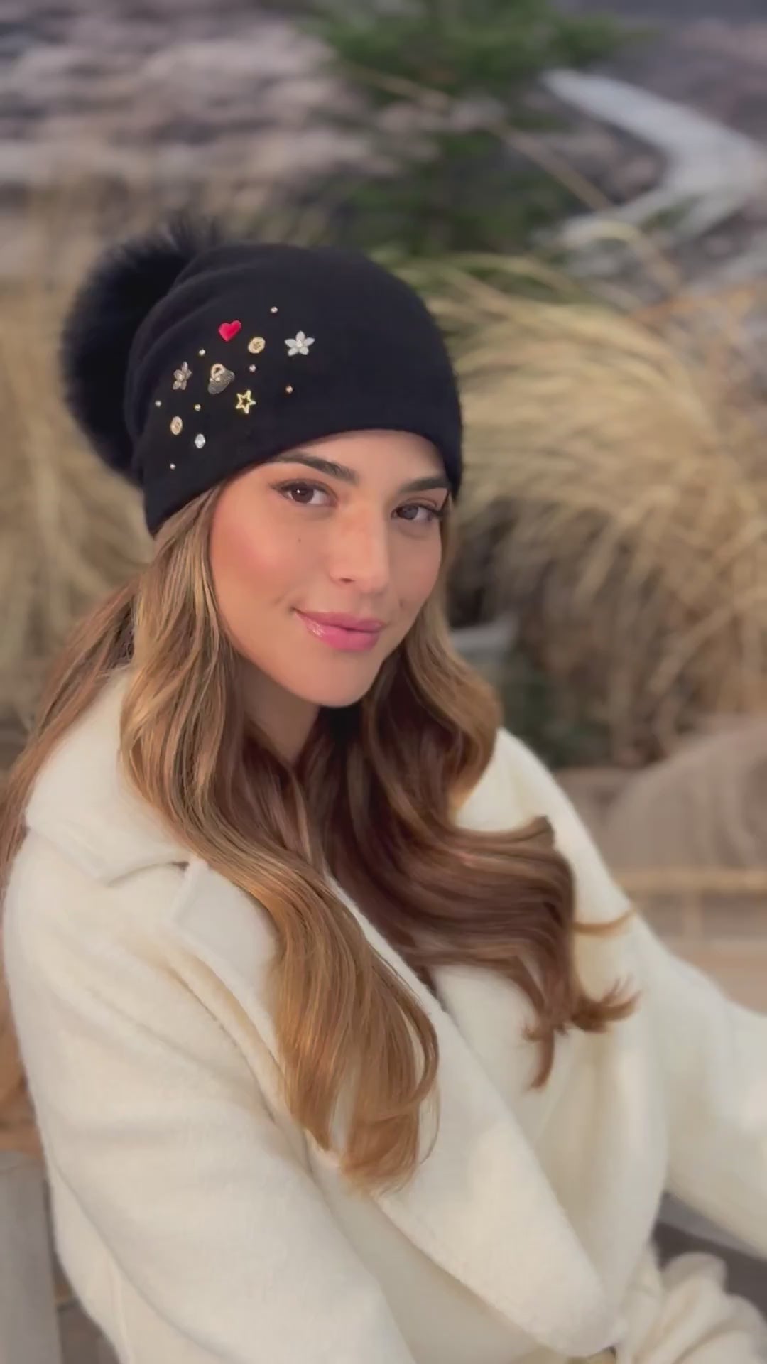 Willi Onita Pom Pom Wool Hat