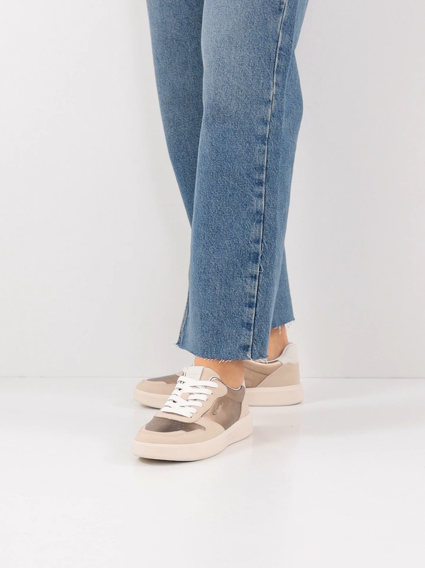 Tamaris Gold/Beige Vegan Trainer